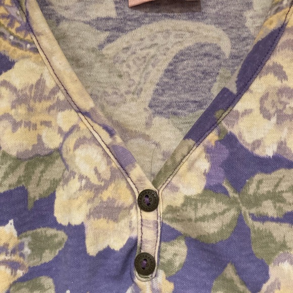 Top - Picture 3 of 4